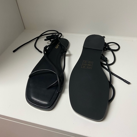 Strappy Flat Sandals - Picture 3 of 5